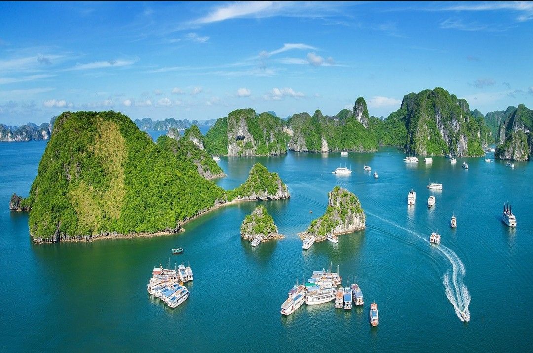 HALONG BAY- DAY TOUR ON LUXURY CRUISE 